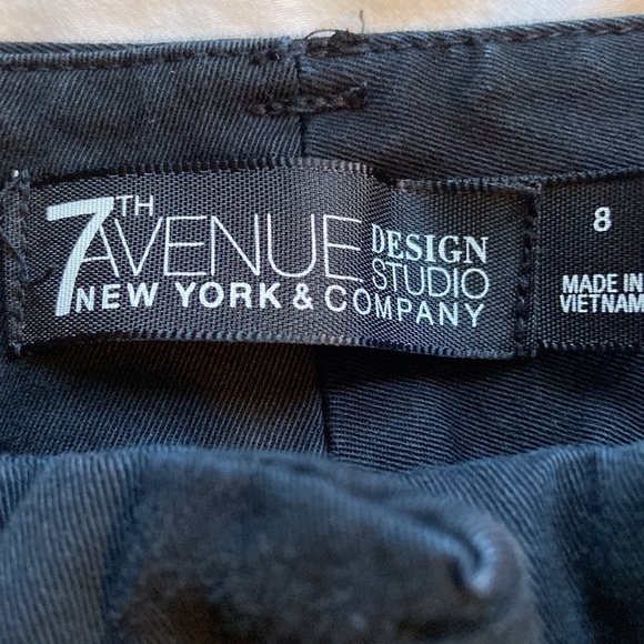𝅺New York and Company 7th Avenue Design Studio Shorts Black Size 8 - Picture 3 of 10